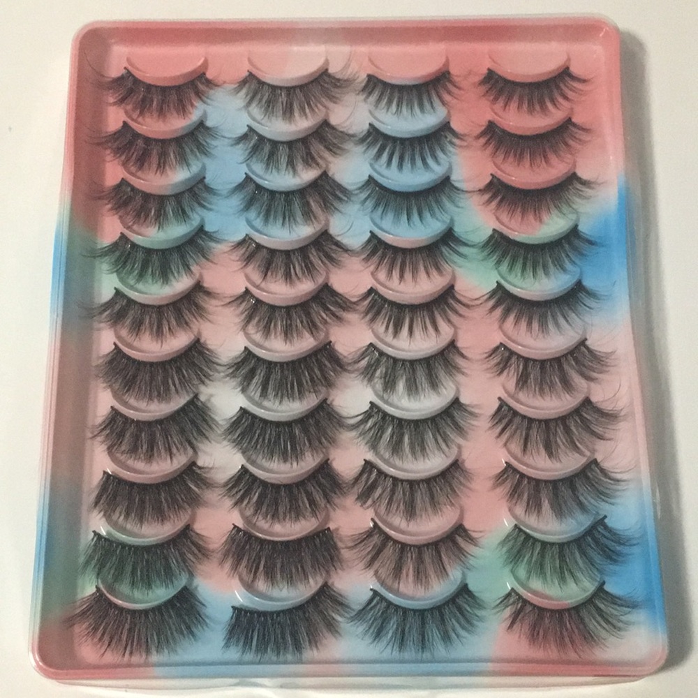 20 pairs of false lashes